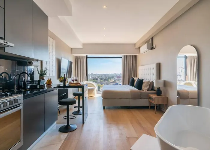 Design Rooftop Pool, Gym, Bbq Apartment *