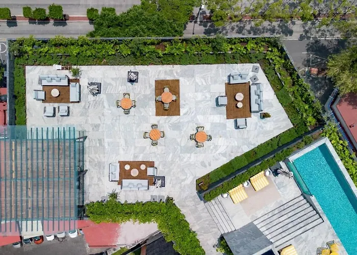 Apartment Design Rooftop Pool, Gym, Bbq