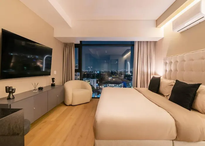 Design Rooftop Pool, Gym, Bbq Apartment